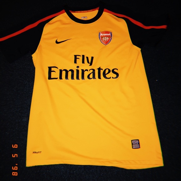old school arsenal jersey